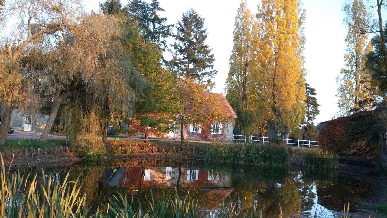 Montbeugny Le Domaine Du Mijarnier Bed & Breakfast エクステリア 写真