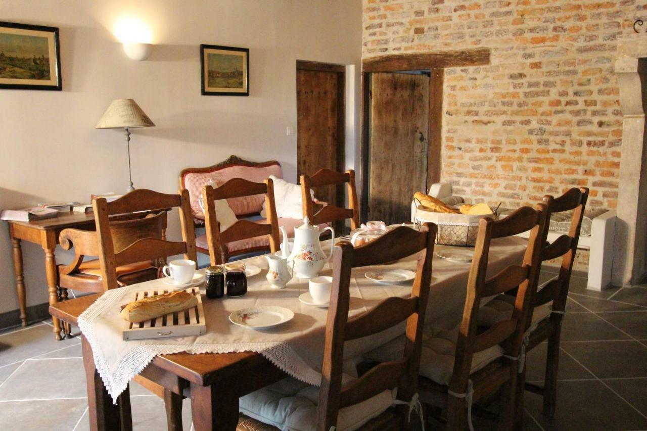 Montbeugny Le Domaine Du Mijarnier Bed & Breakfast エクステリア 写真